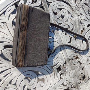 Black shoulder bag